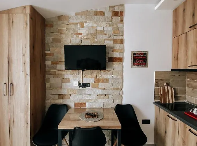 Zlatokosina Zona Milmari Nlux * 科帕奥尼克