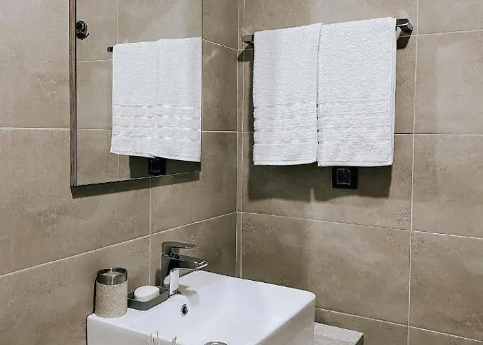 Zlatokosina Zona Milmari Nlux 公寓